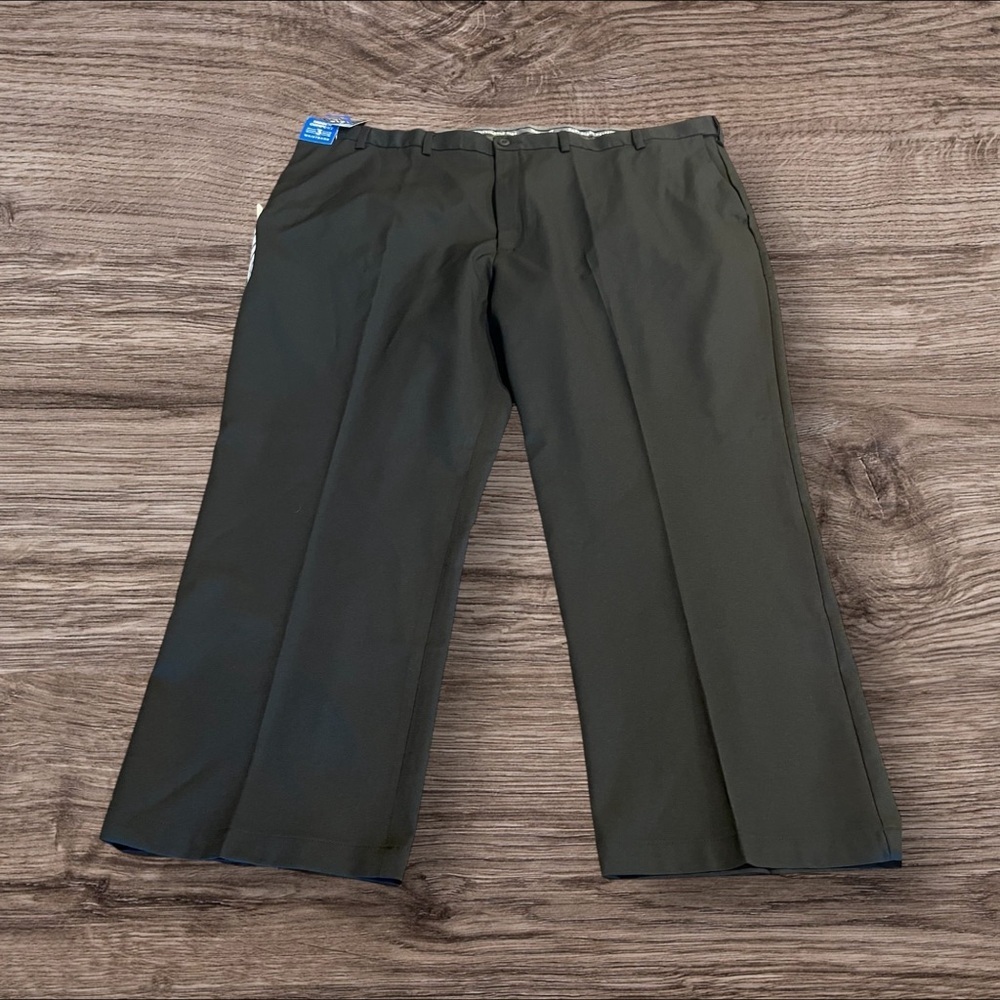 Haggar Men’s Cool Right Performance Flex Wrinkle Free Black Pants 52W x 30L NWT